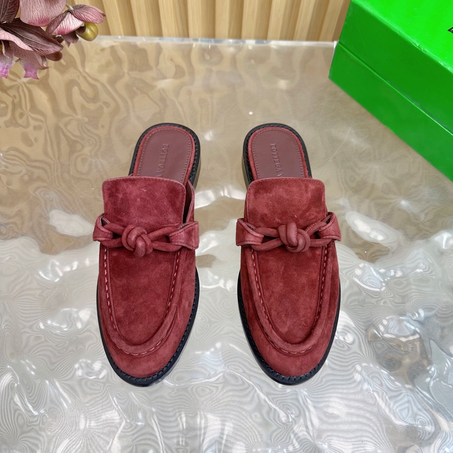 BOTTEGA VENETA OPEN-BACK LOAFER REALISED IN GARNET RED SUEDE