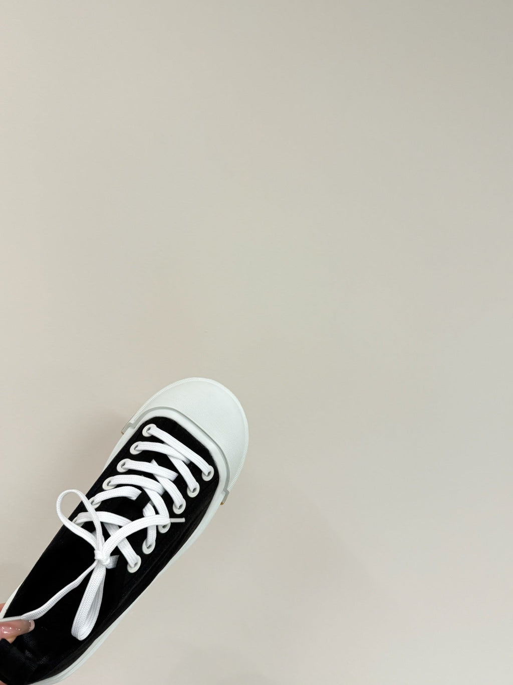 BOTTEGA VENETA VULCAN PLATFORM SNEAKER IN BLACK CANVAS
