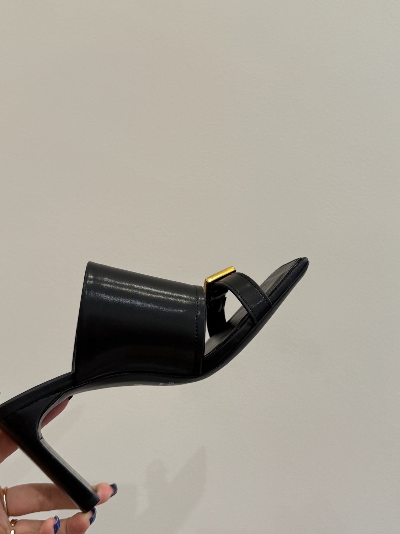 BALENCIAGA 25S HIGH-HEELED SANDALS IN BLACK CALFSKIN WITH GOLD HARDWARE