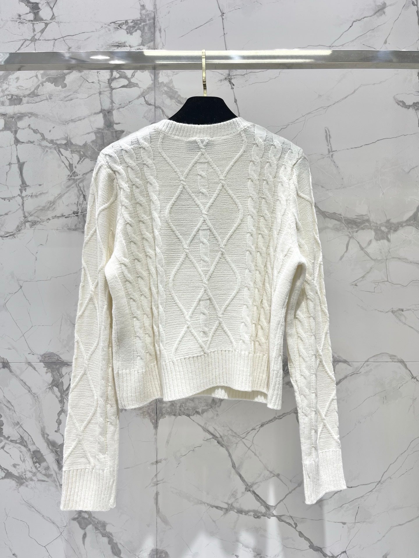 CHANEL 26S LONG-SLEEVE CREWNECK SWEATER 667