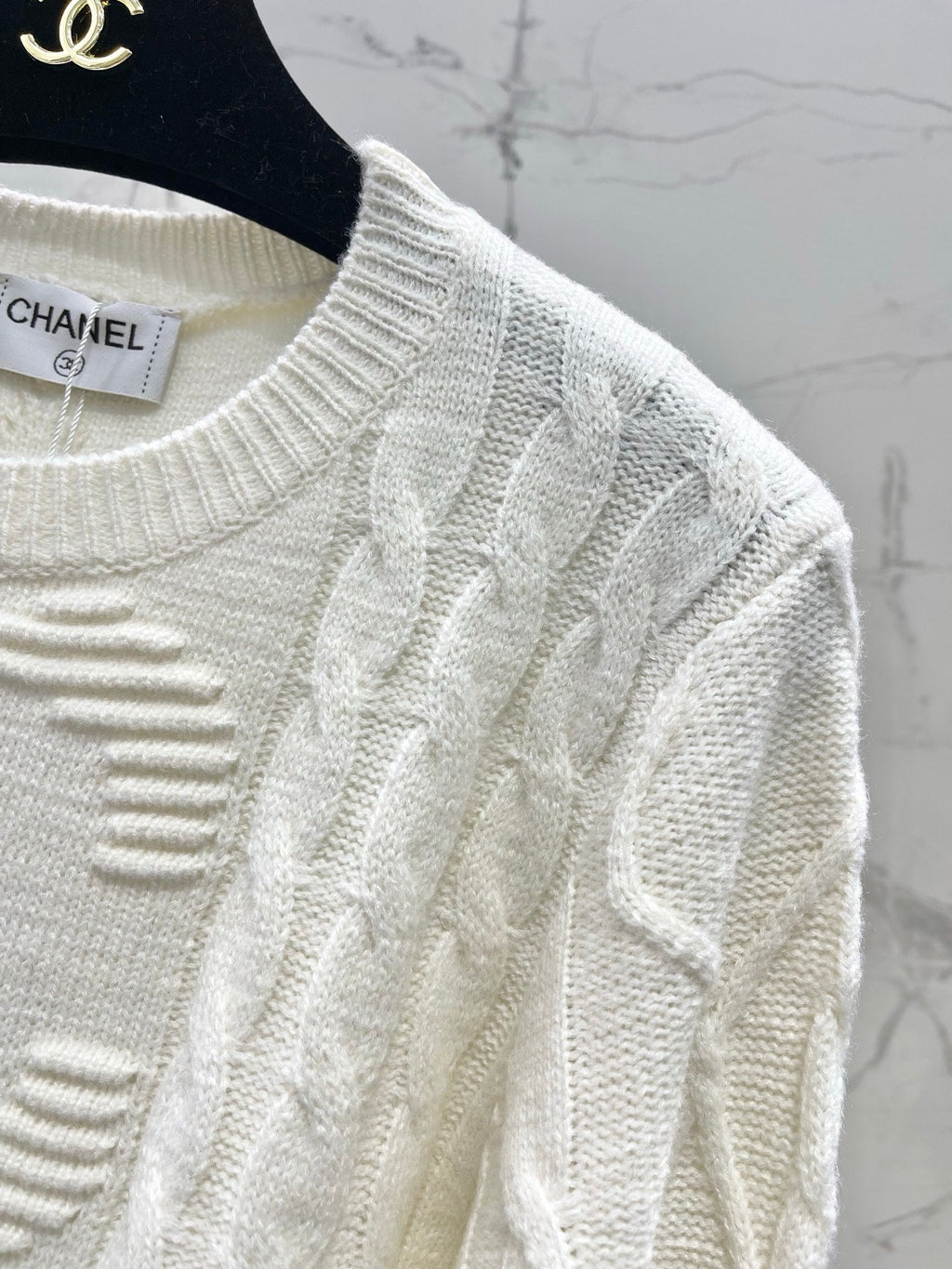 CHANEL 26S LONG-SLEEVE CREWNECK SWEATER 667