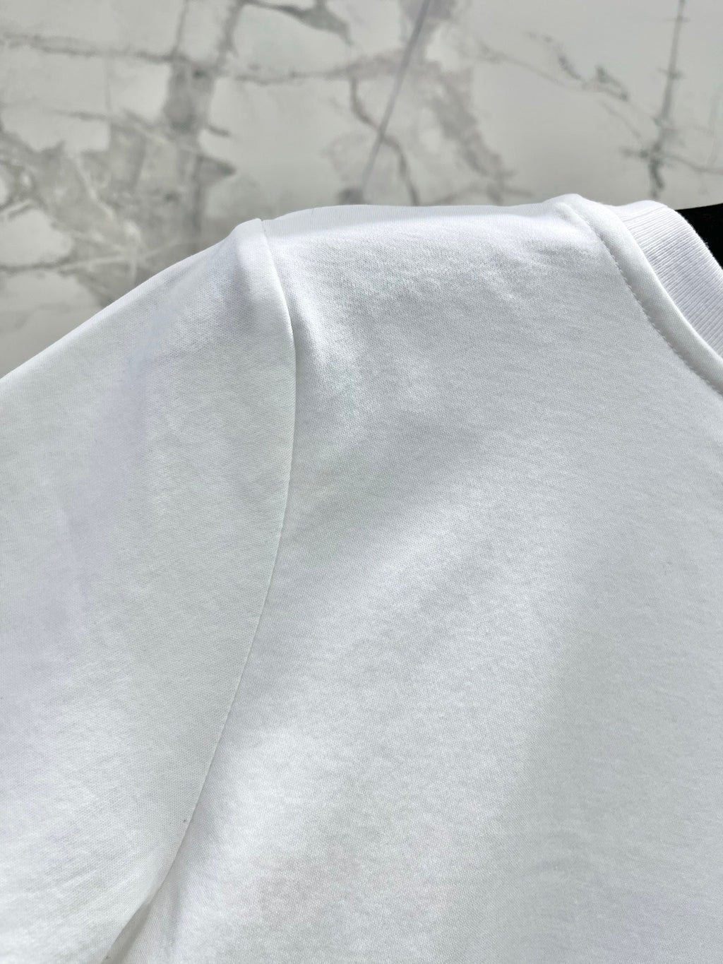 CHANEL 26S SHORT-SLEEVE T-SHIRT 831