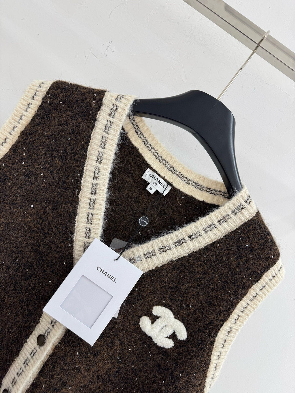 CHANEL 26S SLEEVELESS KNIT BLAZER 741
