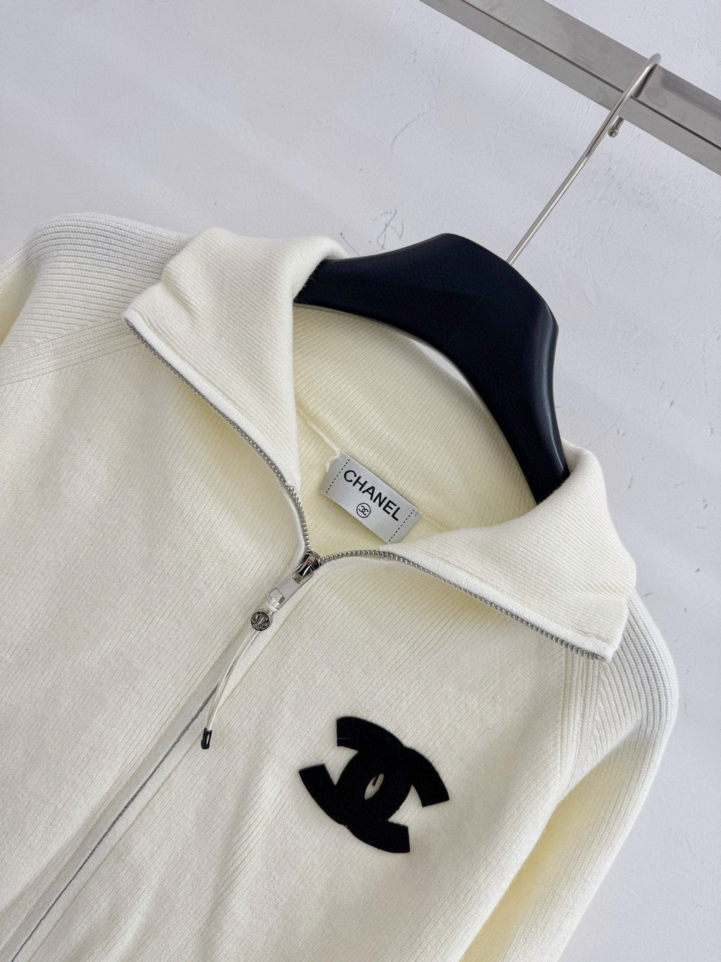 CHANEL 26S KNITTED CARDIGAN 737