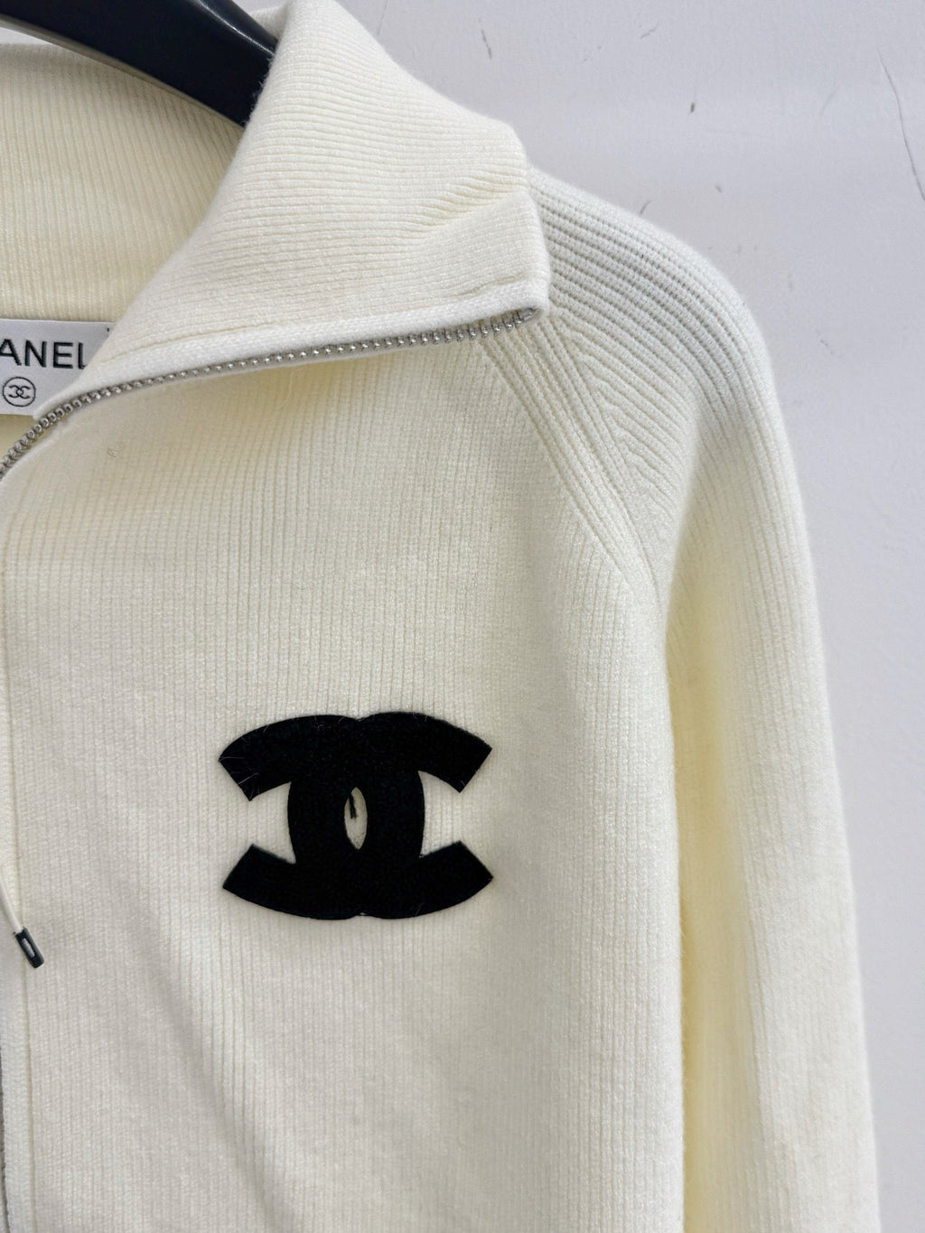 CHANEL 26S KNITTED CARDIGAN 737