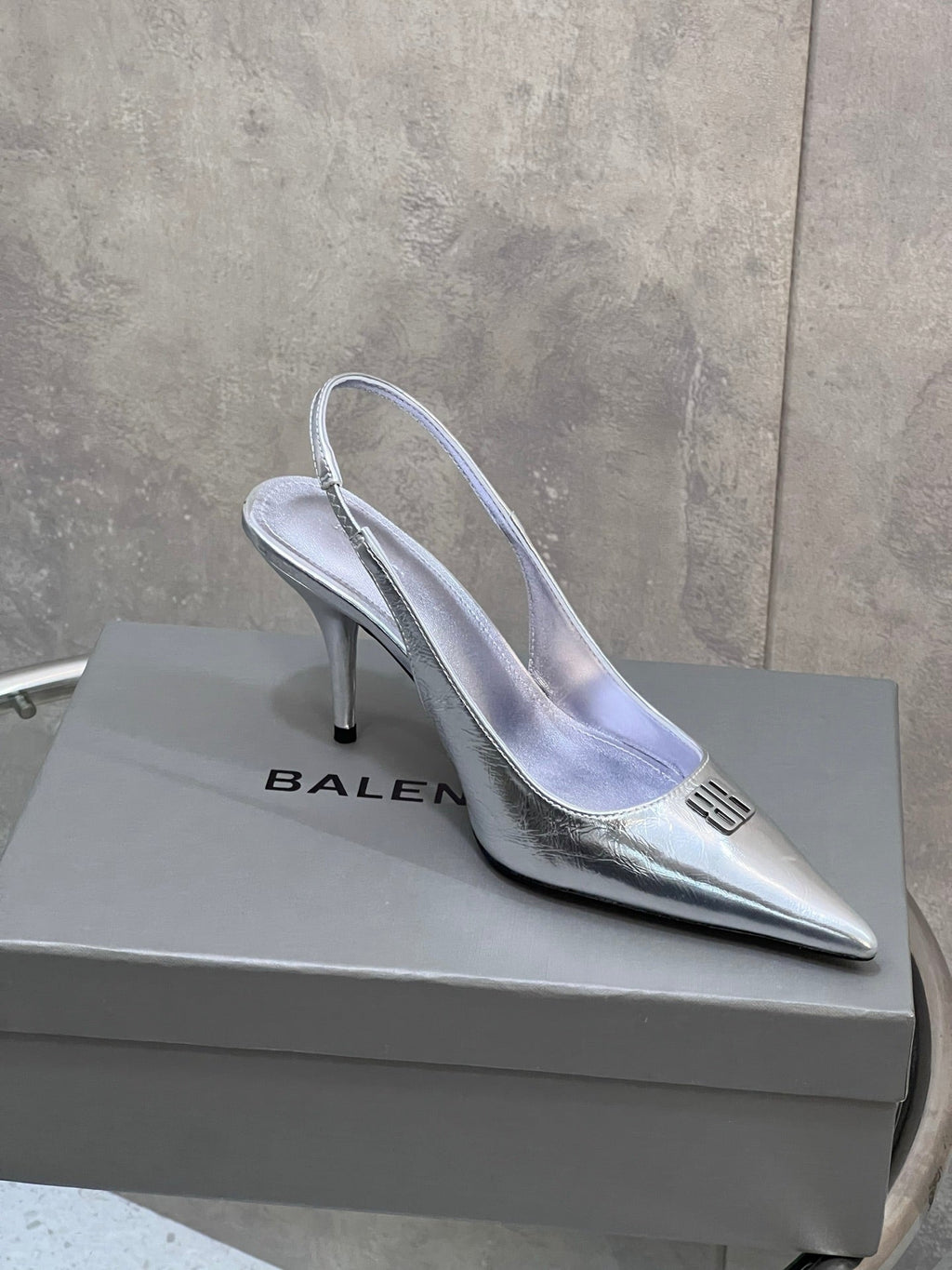 BALENCIAGA 25S HIGH-HEEL SLINGBACK 85 MM IN SILVER COW LEATHER