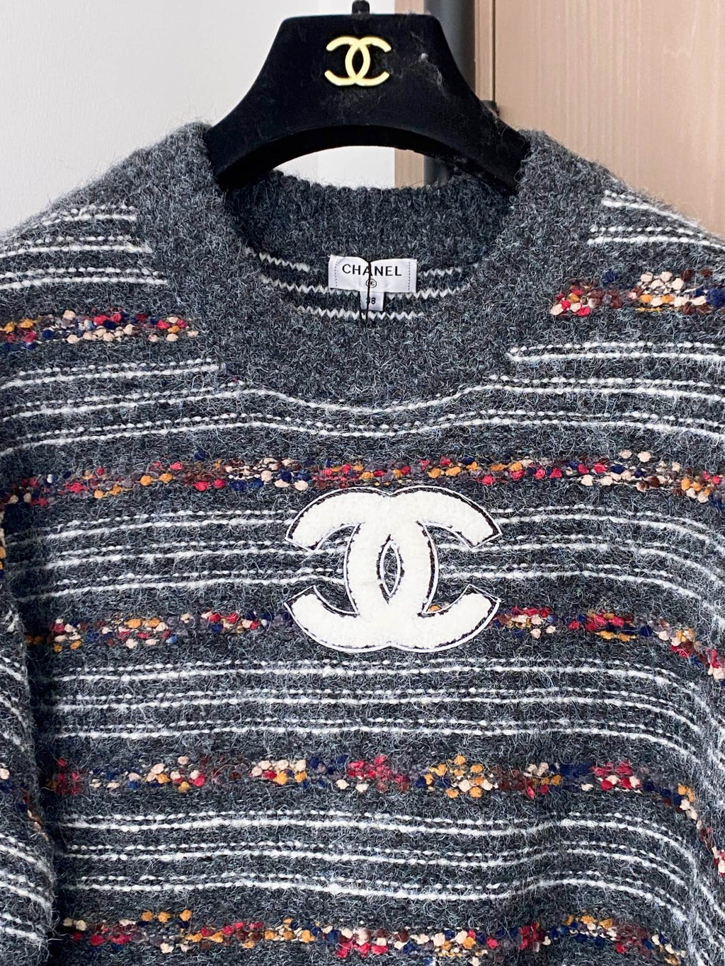CHANEL 25S LONG-SLEEVE SWEATER 535