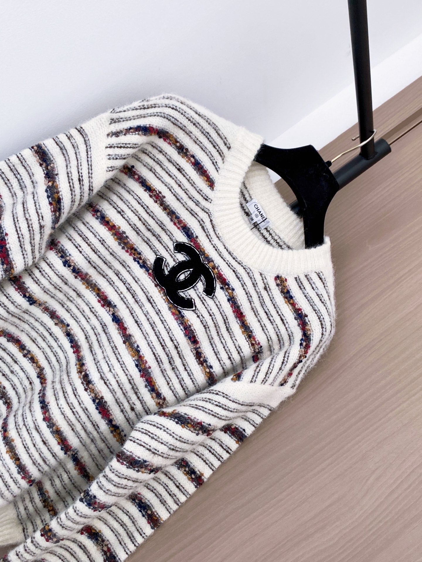 CHANEL 25S LONG-SLEEVE SWEATER 534
