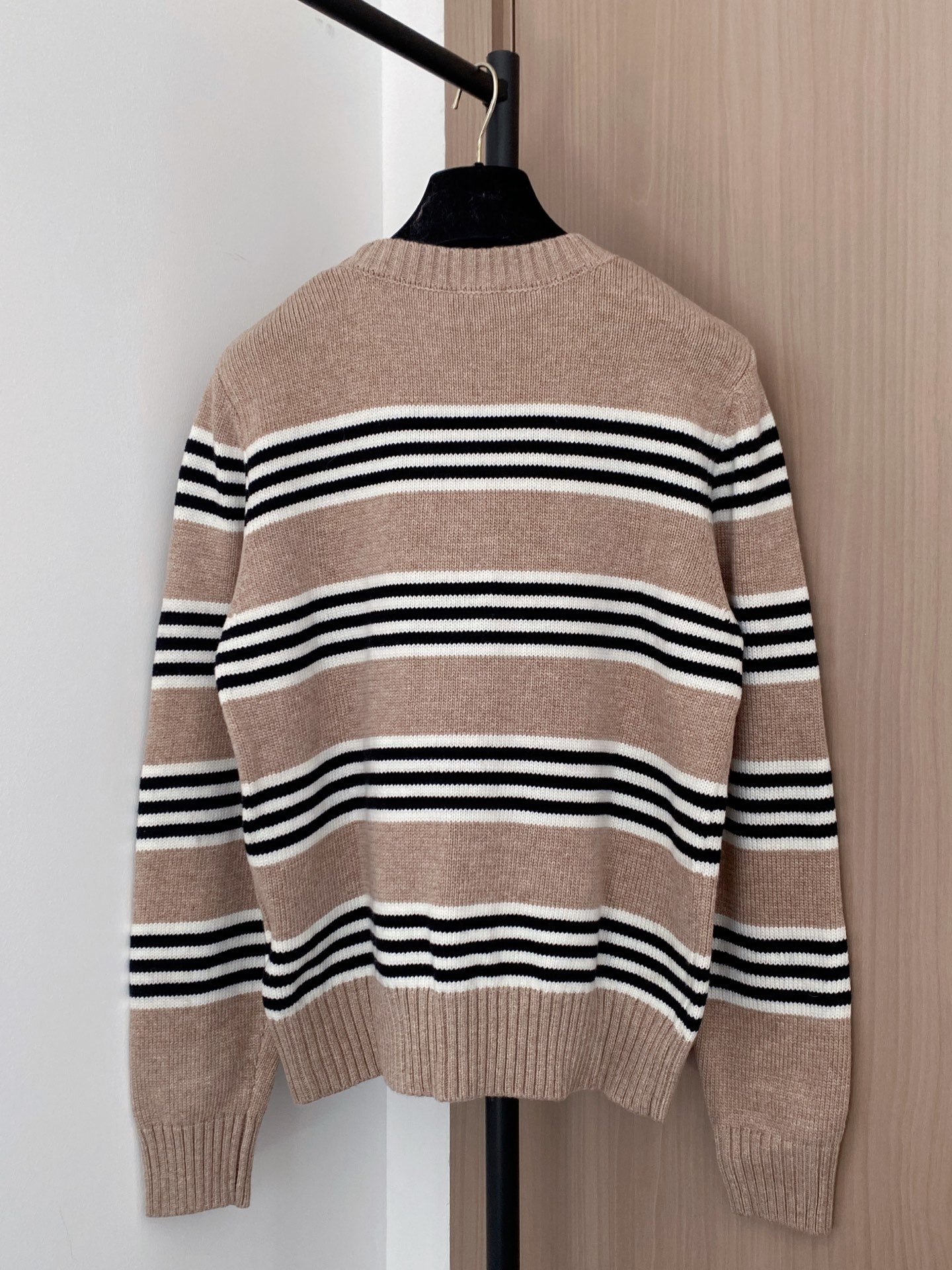 CHANEL 26S CREW NECK SWEATER 856