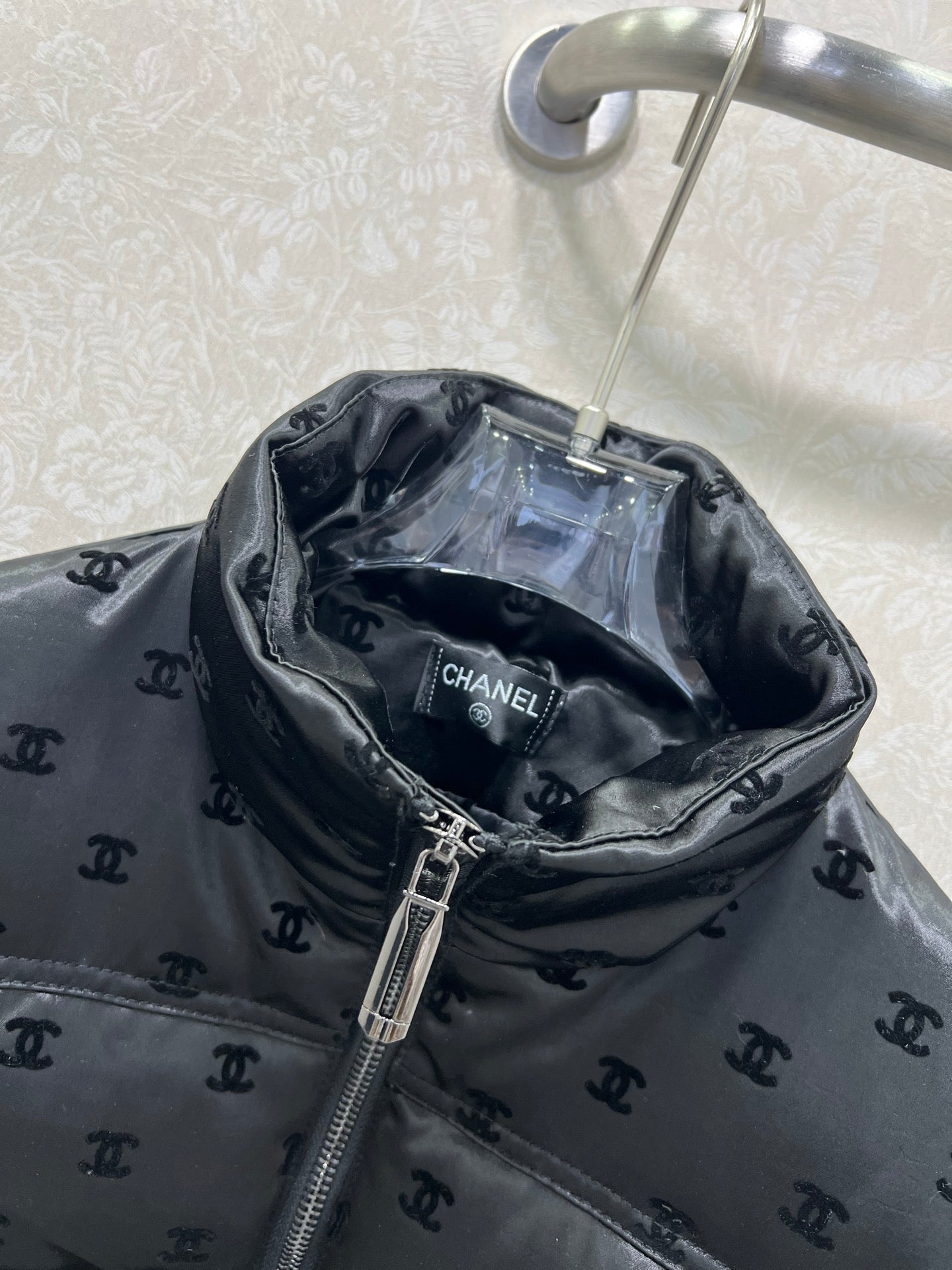 CHANEL 25S DOWN JACKET 313