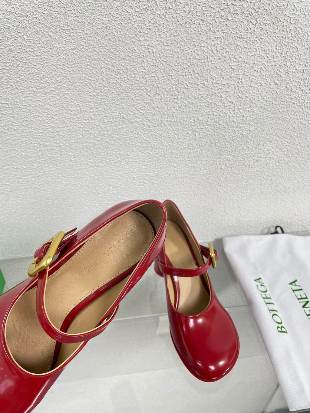 BOTTEGA VENETA ATOMIC MARY-JANE PUMP 9 CM IN RUBY RED CALFSKIN