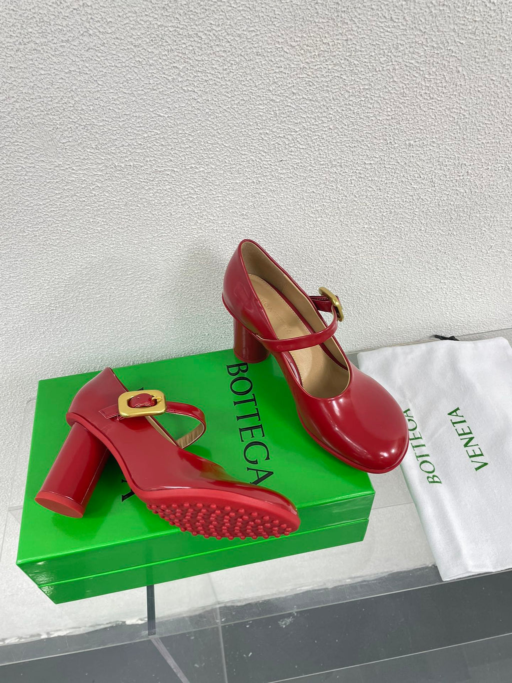 BOTTEGA VENETA ATOMIC MARY-JANE PUMP 9 CM IN RUBY RED CALFSKIN