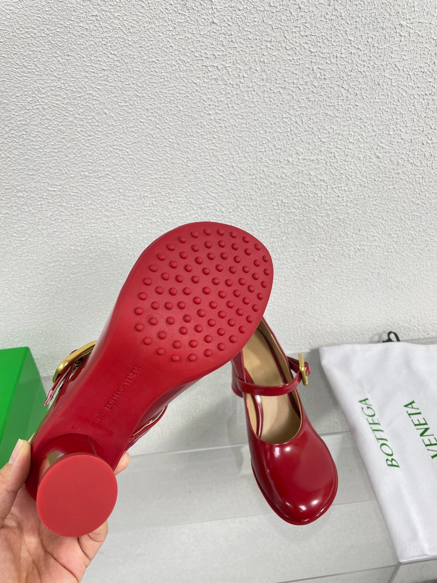 BOTTEGA VENETA ATOMIC MARY-JANE PUMP 9 CM IN RUBY RED CALFSKIN