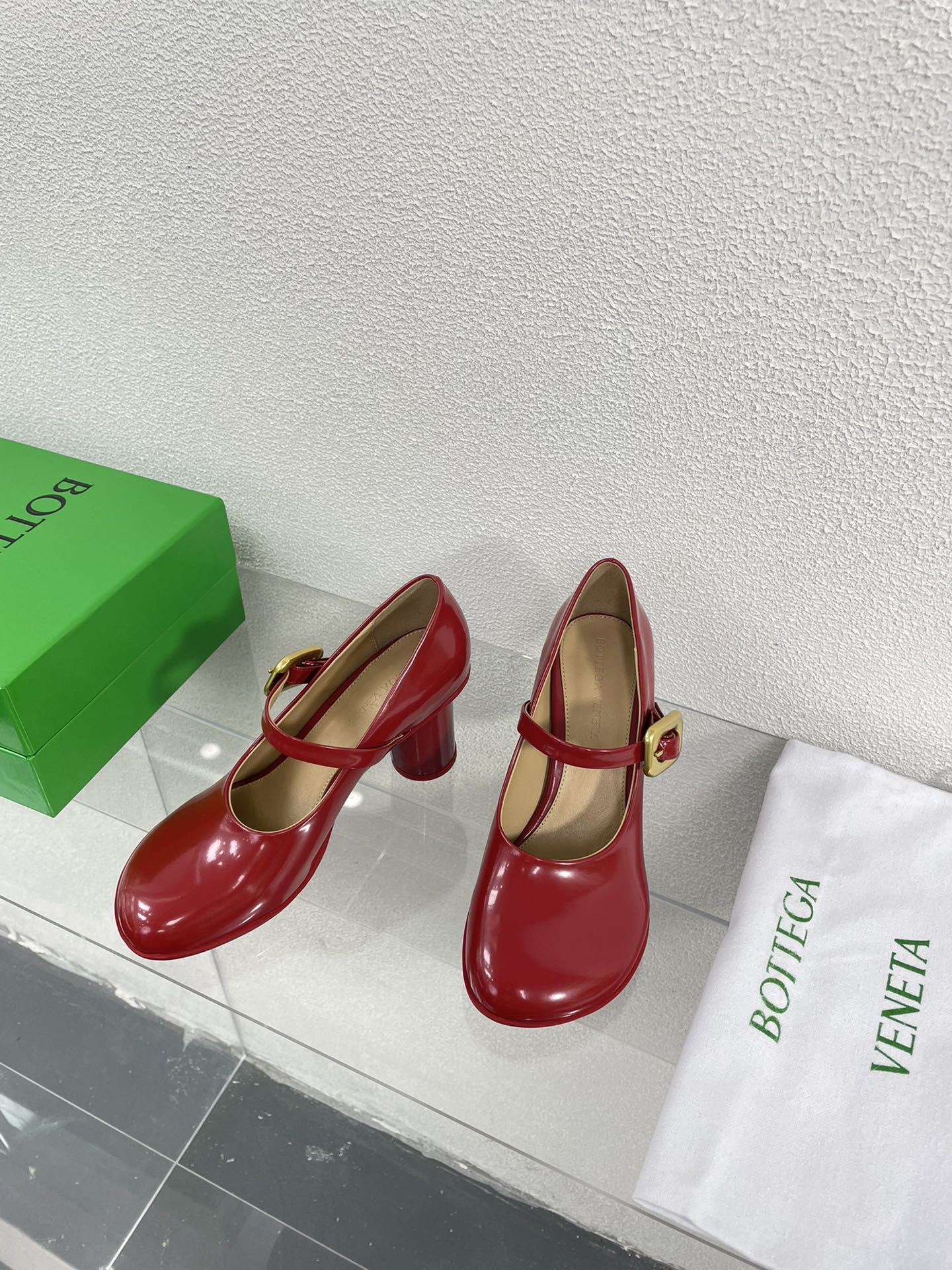 BOTTEGA VENETA ATOMIC MARY-JANE PUMP 9 CM IN RUBY RED CALFSKIN