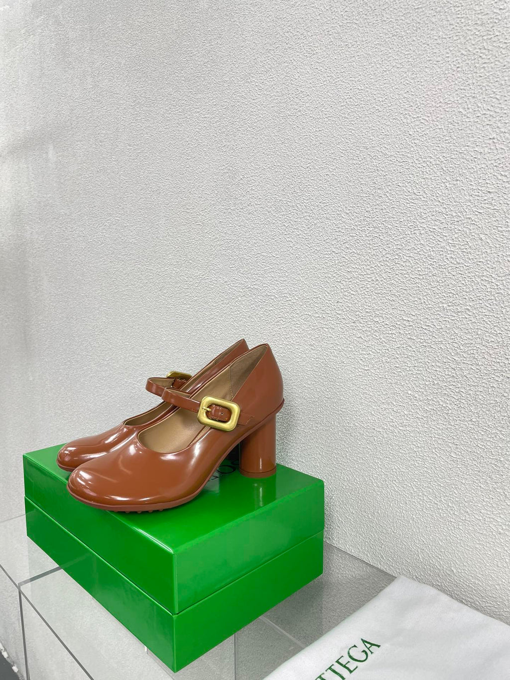 BOTTEGA VENETA ATOMIC MARY-JANE PUMP 9 CM IN BRONZE BROWN CALFSKIN