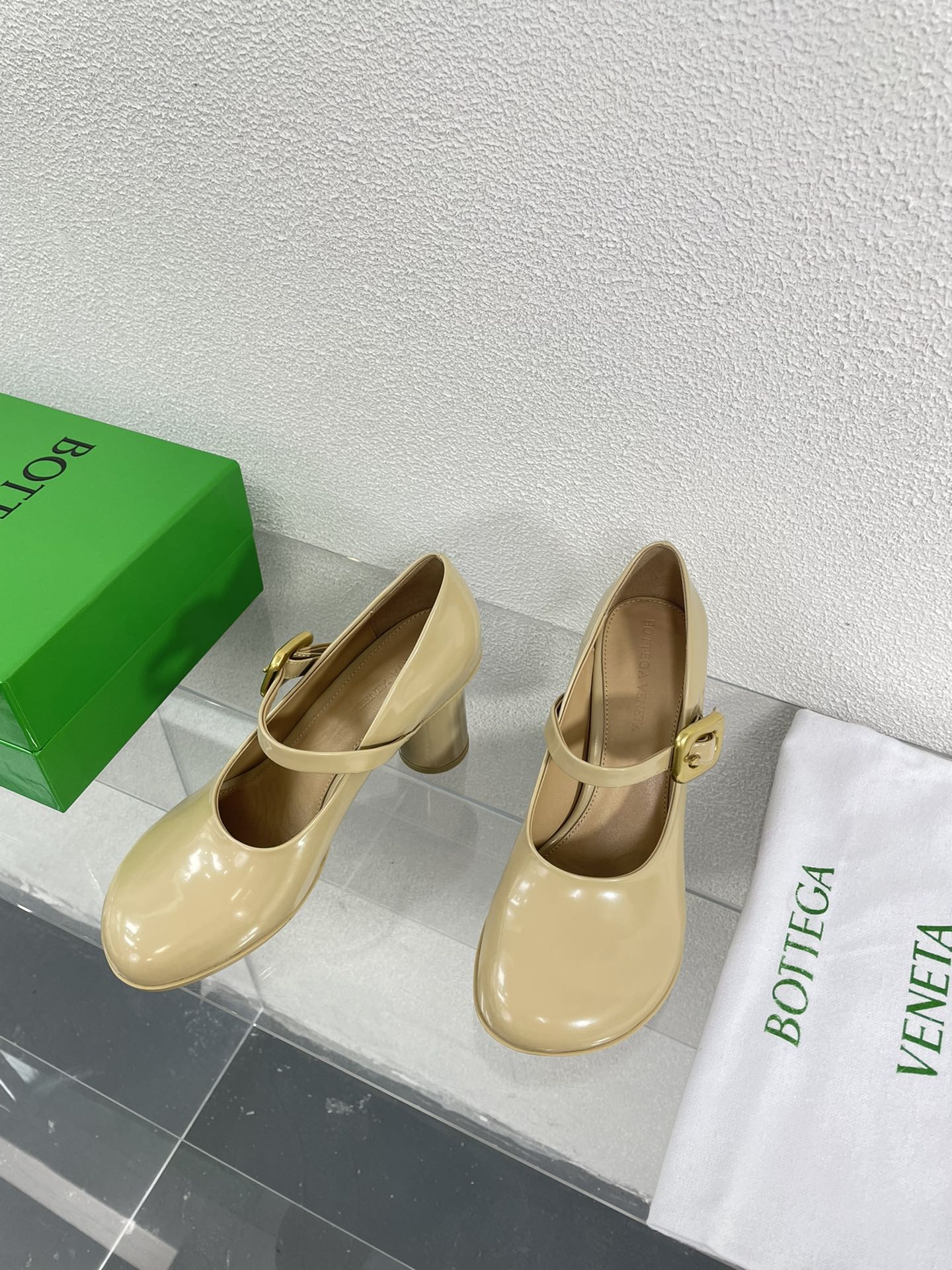 BOTTEGA VENETA ATOMIC MARY-JANE PUMP 9 CM IN BISQUE BEIGE CALFSKIN