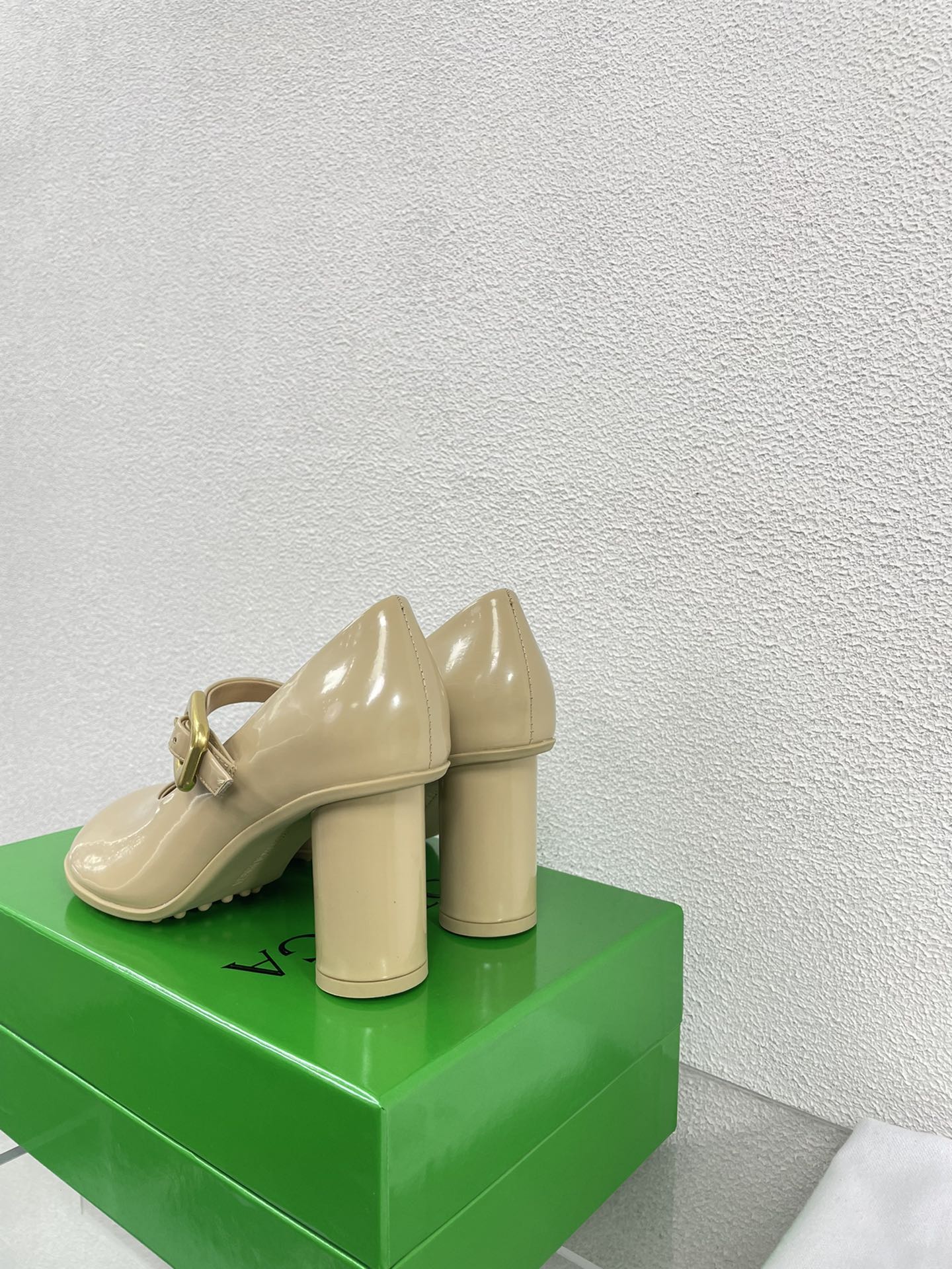BOTTEGA VENETA ATOMIC MARY-JANE PUMP 9 CM IN BISQUE BEIGE CALFSKIN
