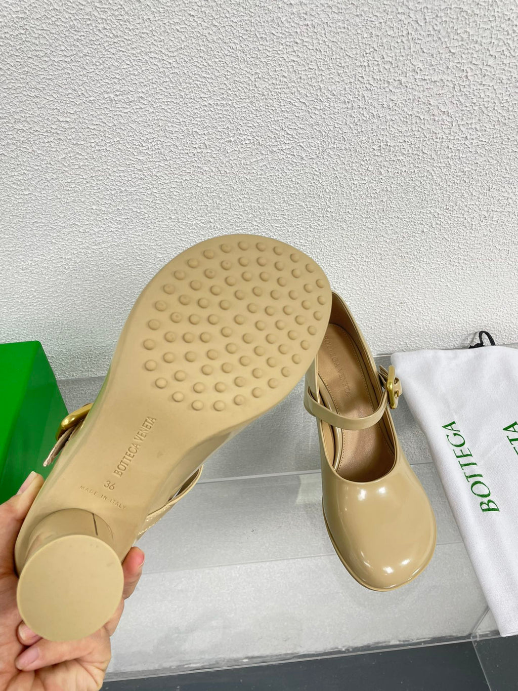 BOTTEGA VENETA ATOMIC MARY-JANE PUMP 9 CM IN BISQUE BEIGE CALFSKIN