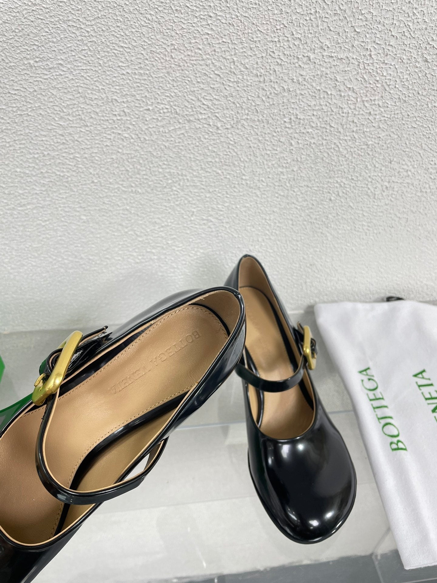 BOTTEGA VENETA ATOMIC MARY-JANE PUMP 9 CM IN BLACK CALFSKIN