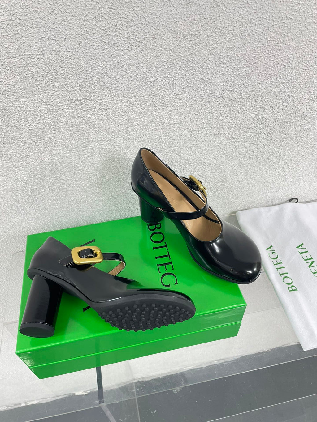 BOTTEGA VENETA ATOMIC MARY-JANE PUMP 9 CM IN BLACK CALFSKIN