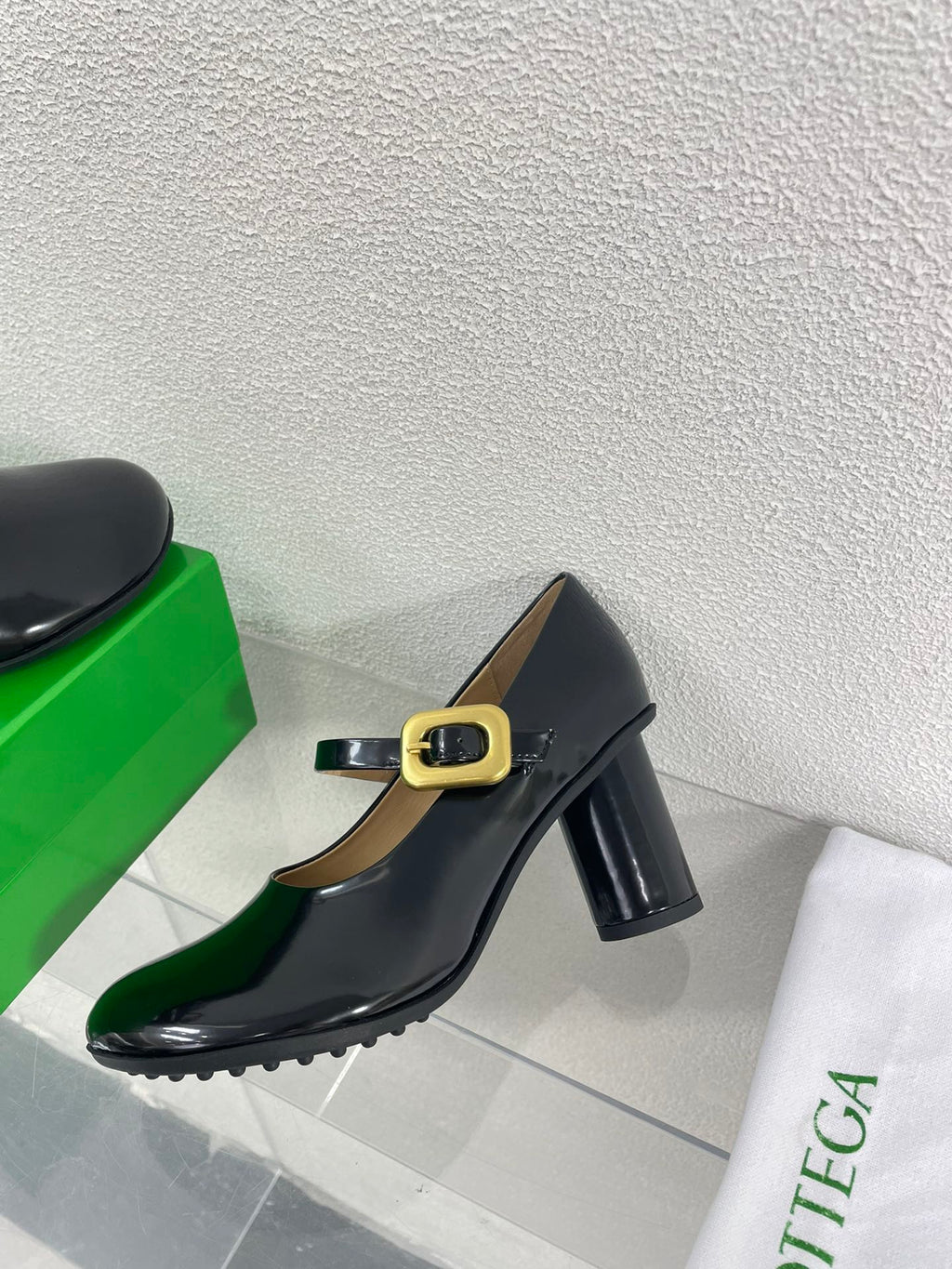 BOTTEGA VENETA ATOMIC MARY-JANE PUMP 9 CM IN BLACK CALFSKIN