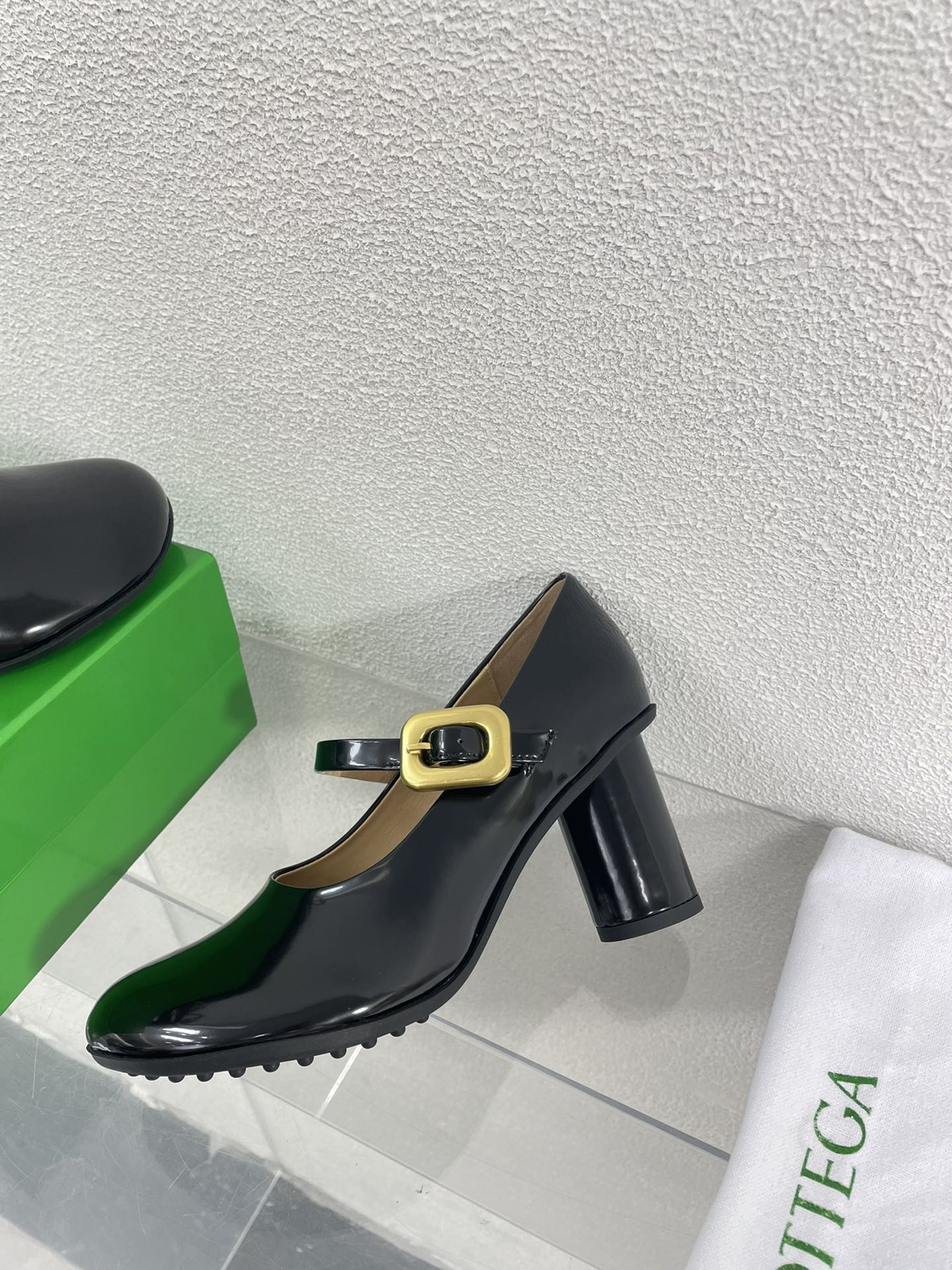 BOTTEGA VENETA ATOMIC MARY-JANE PUMP 9 CM IN BLACK CALFSKIN