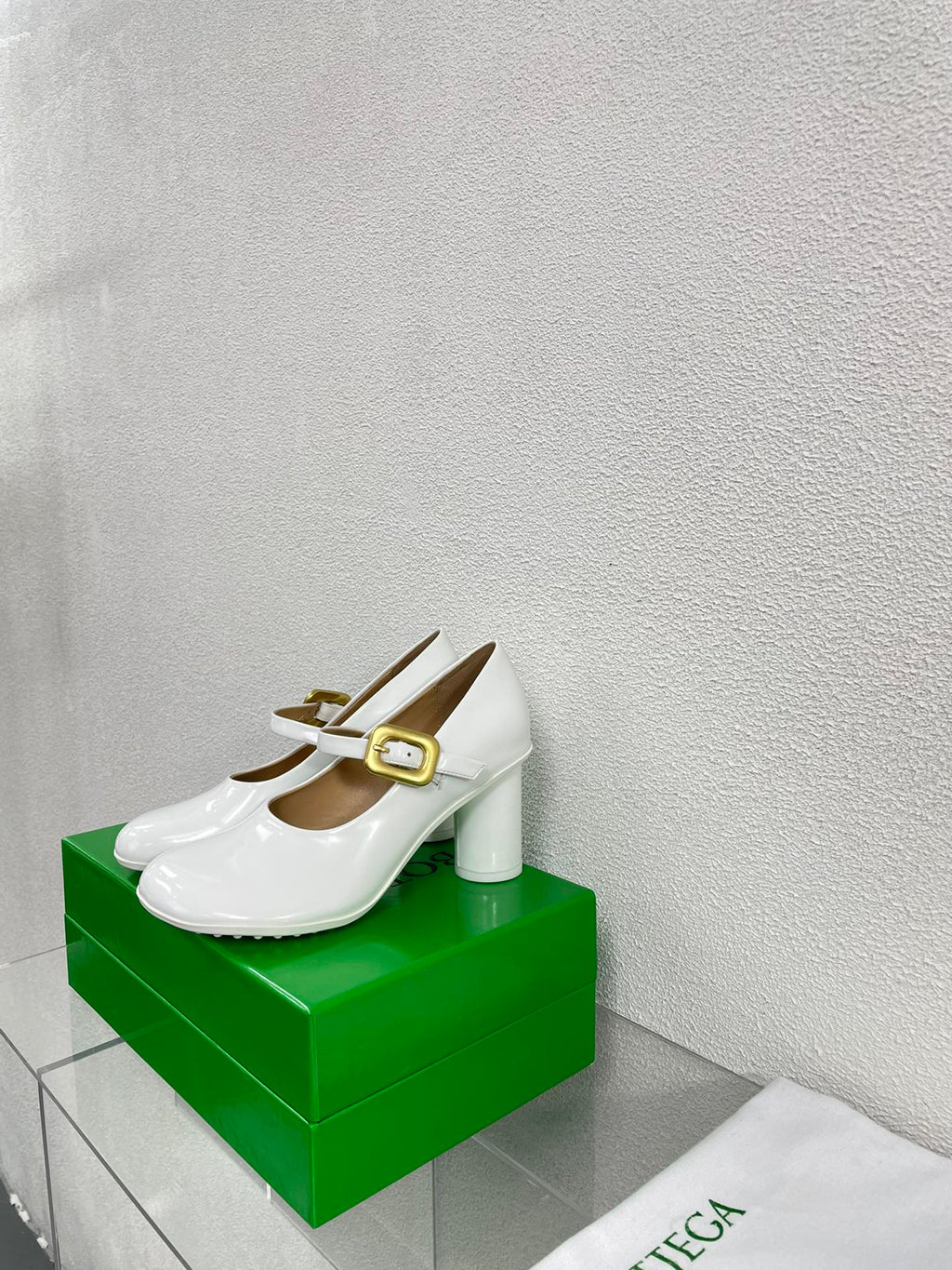 BOTTEGA VENETA ATOMIC MARY-JANE PUMP 9 CM IN WHITE CALFSKIN