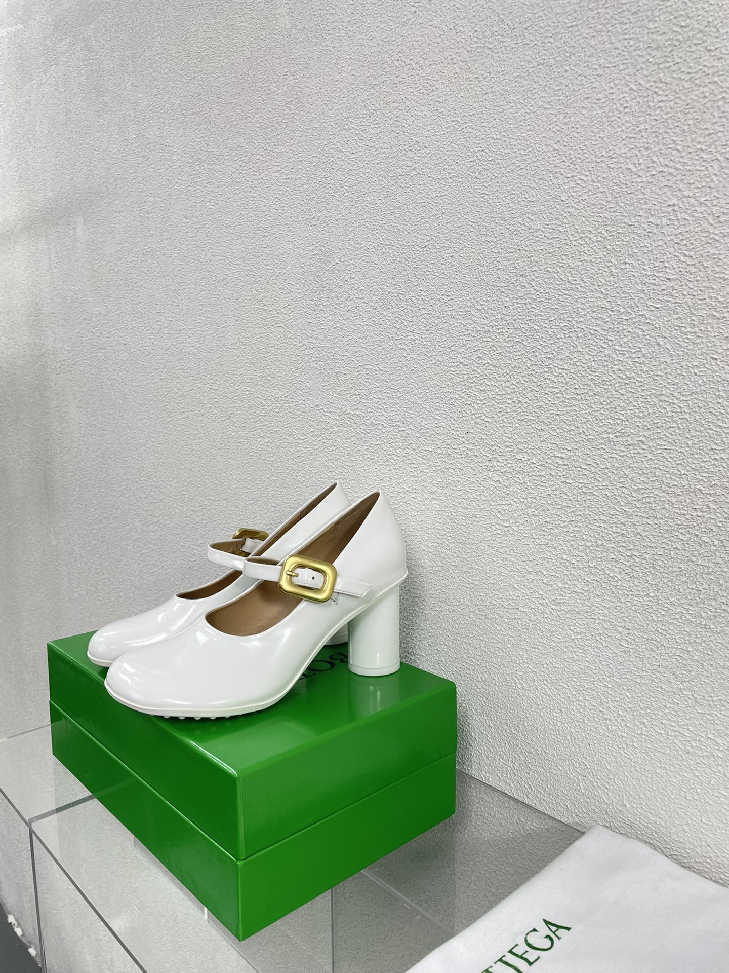 BOTTEGA VENETA ATOMIC MARY-JANE PUMP 9 CM IN WHITE CALFSKIN