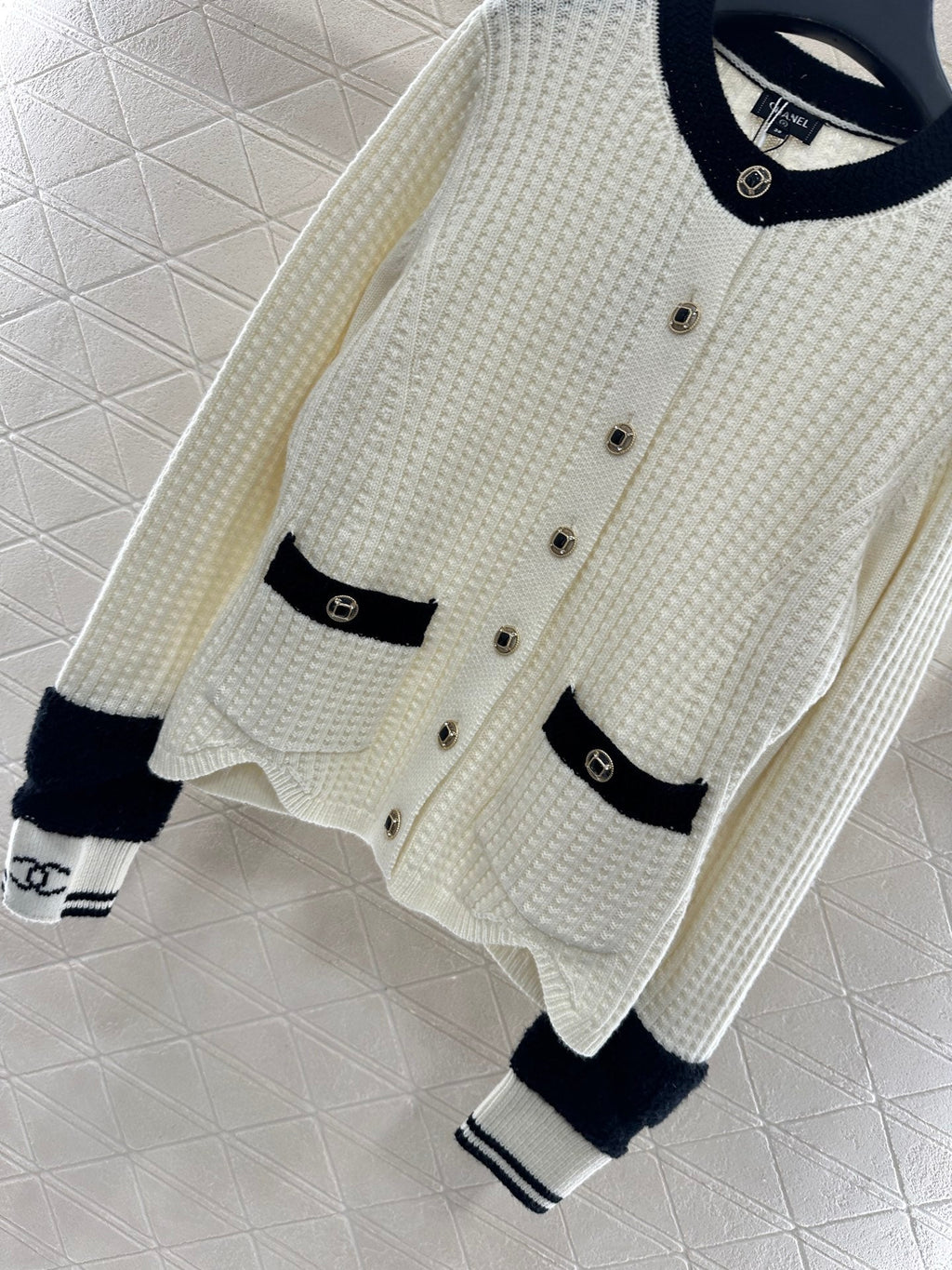 CHANEL 25S KNITTED CARDIGAN 644