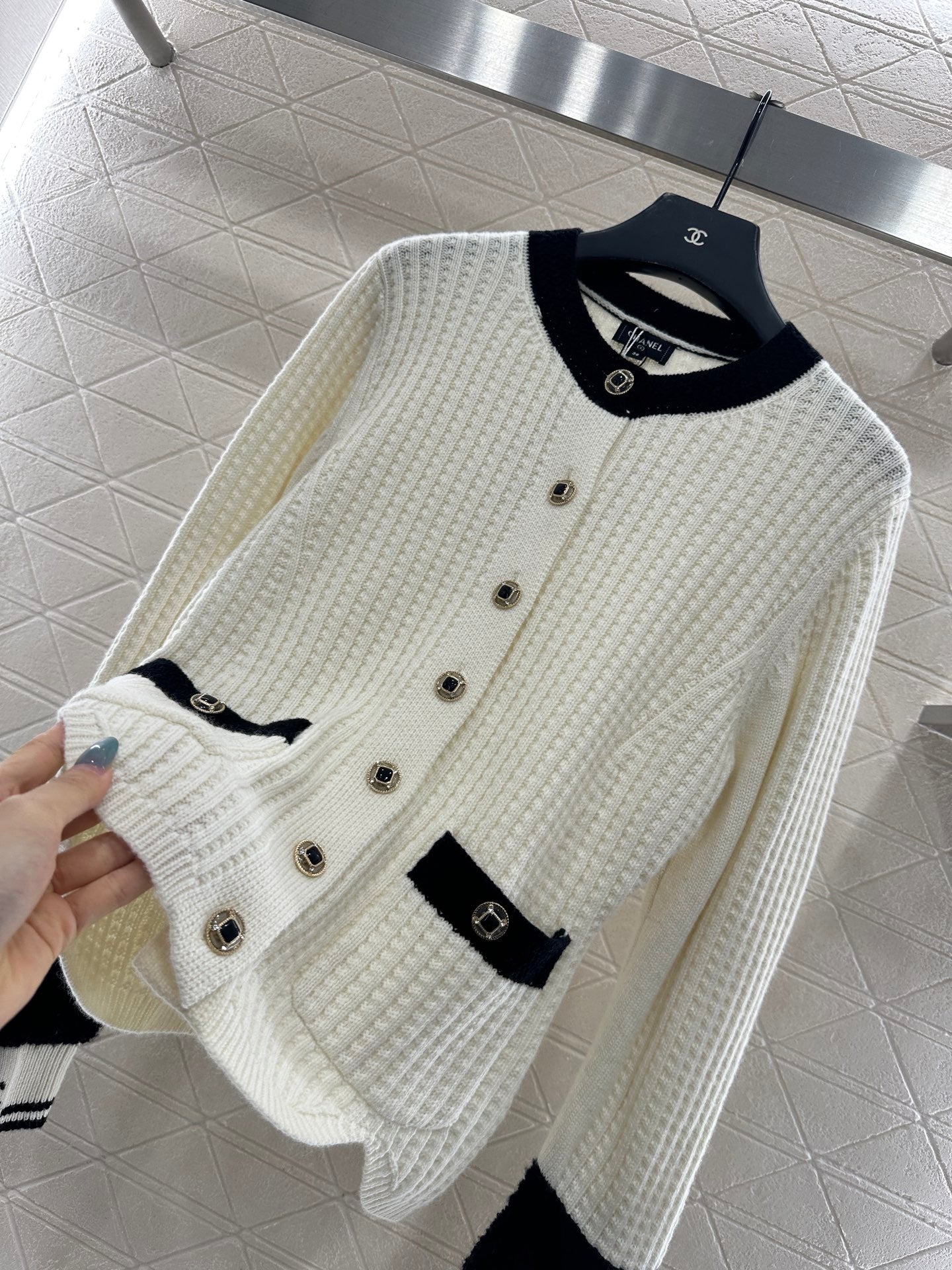 CHANEL 25S KNITTED CARDIGAN 644
