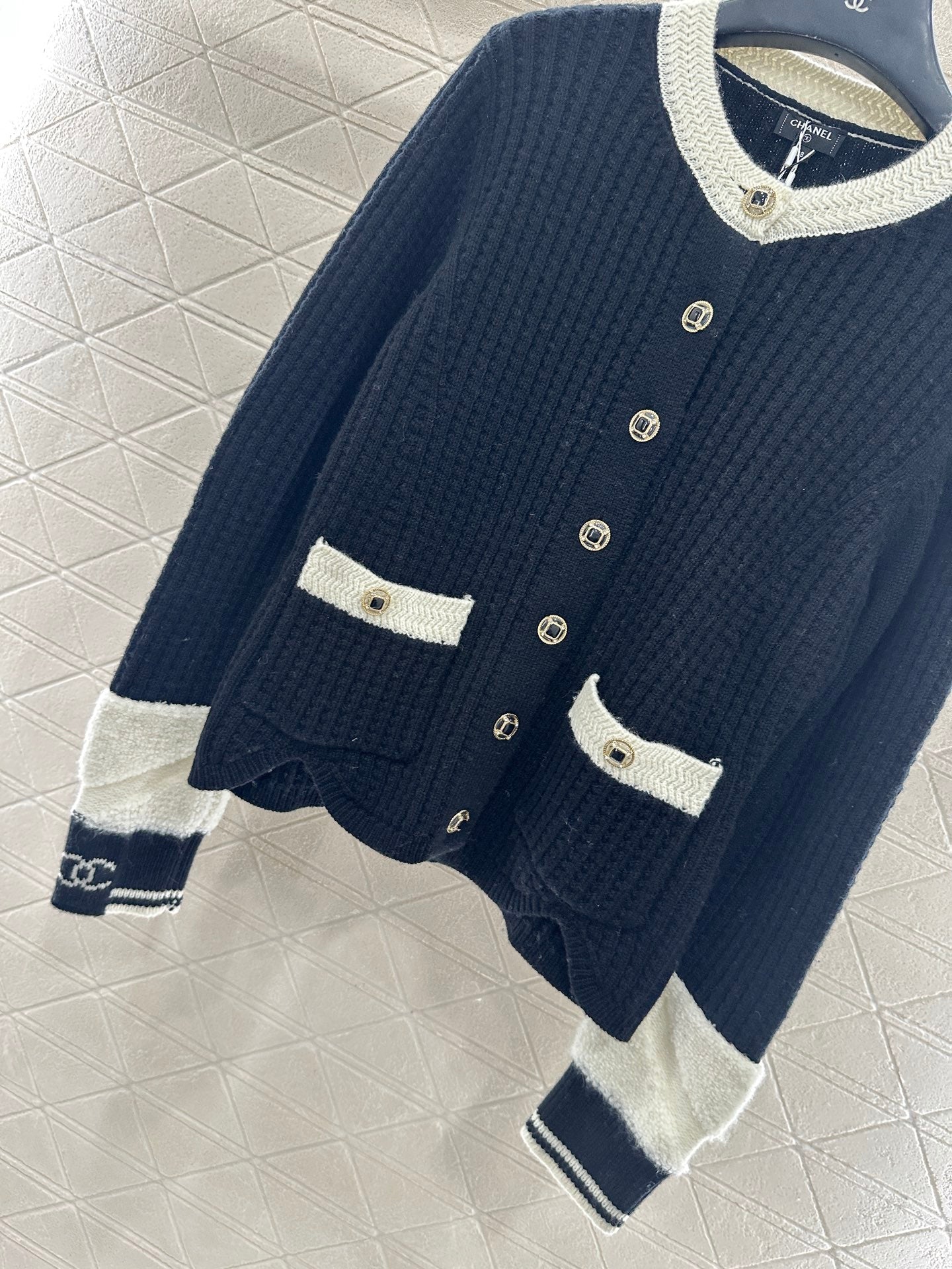 CHANEL 25S KNITTED CARDIGAN 645