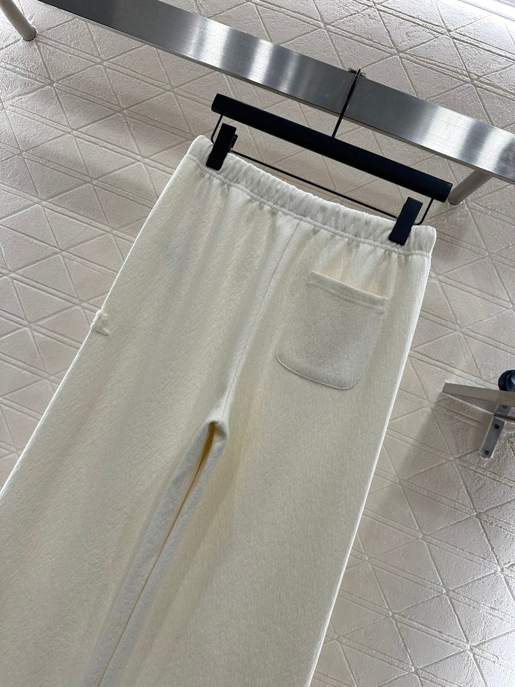CHANEL 25S HIGH-WAISTED WIDE-LEG PANTS 306