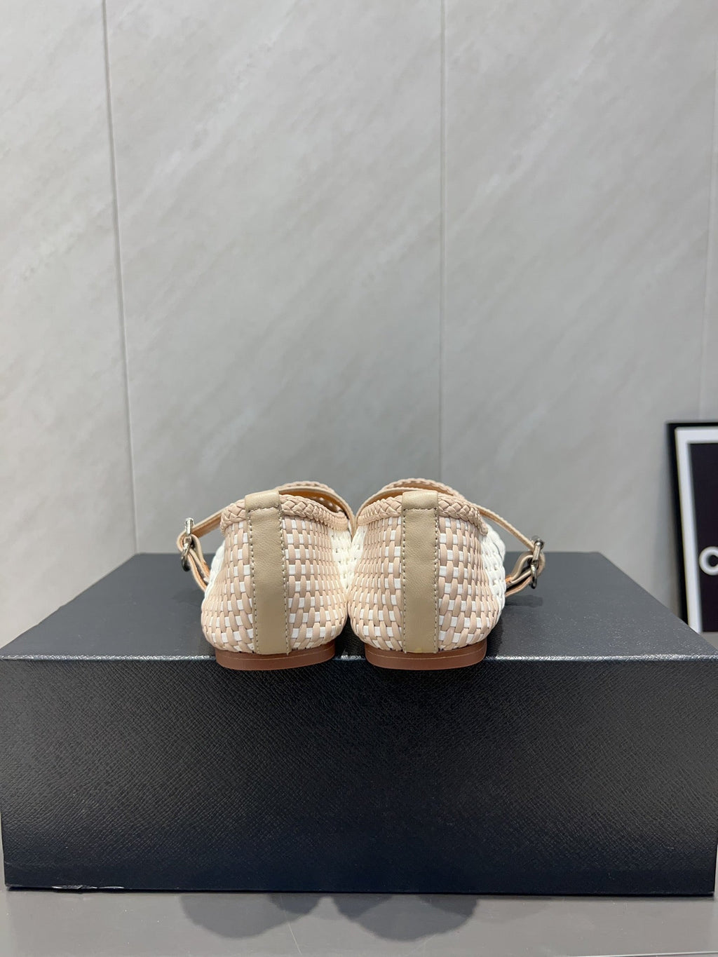 ALAIA MARY JANE FLATS WOVEN PATTERN 25S IN WHITE MIX LIGHT BEIGE CALFSKIN