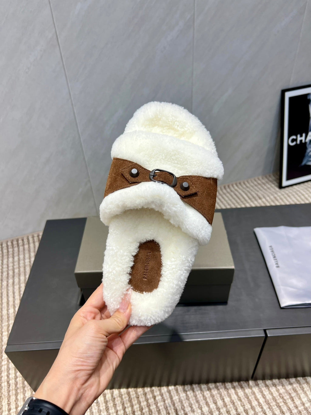 BALENCIAGA 25S SLIPPERS IN BROWN SUEDE AND WHITE WOOL