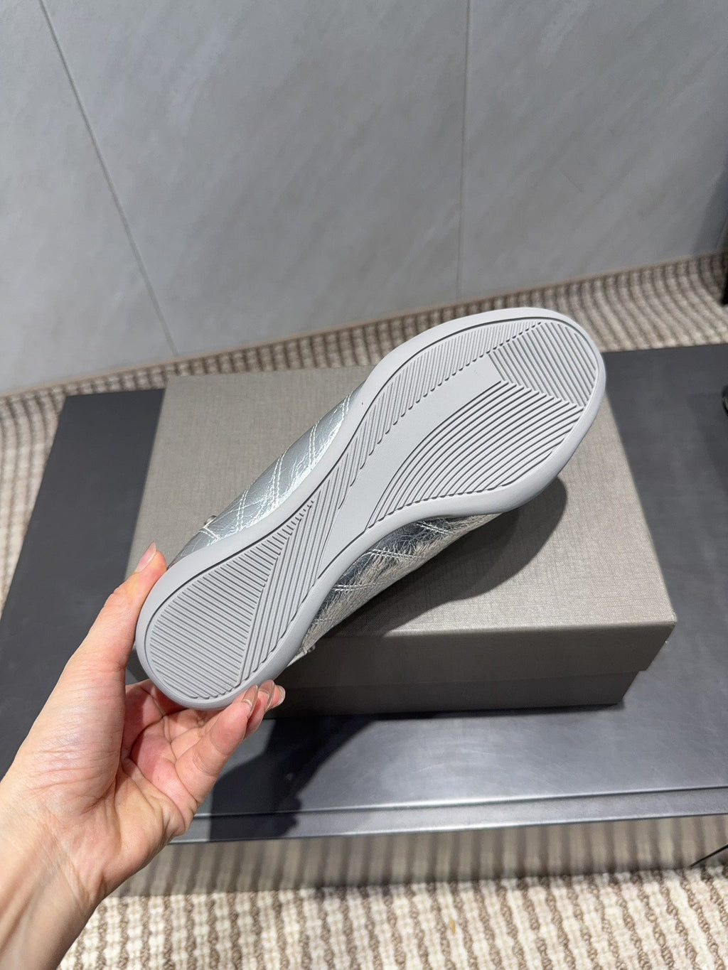 BALENCIAGA 25S SNEAKER IN SILVER CALFSKIN