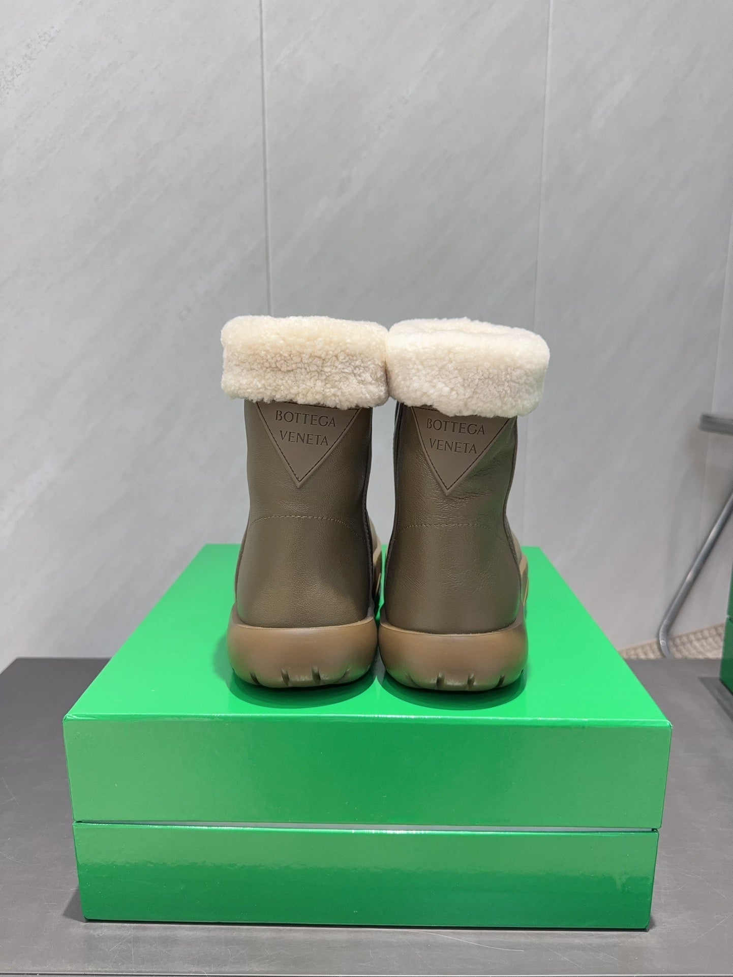 BOTTEGA VENETA 26S FUR-LINED ANKLE BOOTS IN WARM GREY BROWN CALFSKIN AND WHITE WOOL