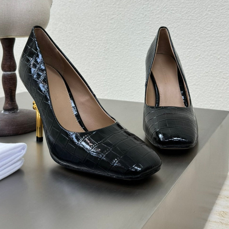BOTTEGA VENETA KNOT HIGH PUMP IN BLACK CALFSKIN WITH WOVEN DESIGN AND GOLD METAL HEEL 9 CM