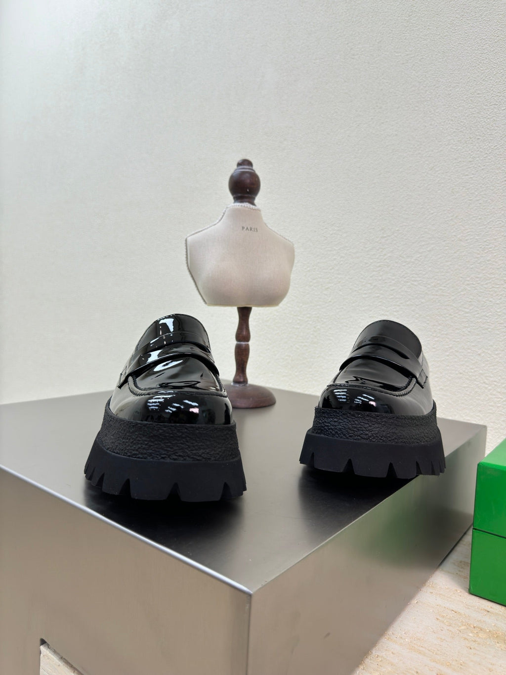 BOTTEGA VENETA HADDOCK MOCCASIN IN BLACK PATENT CALFSKIN