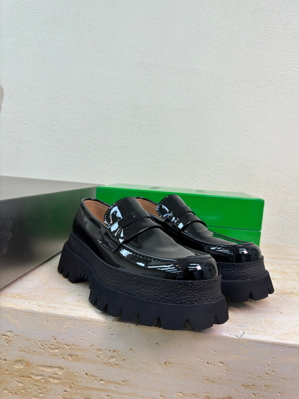 BOTTEGA VENETA HADDOCK MOCCASIN IN BLACK PATENT CALFSKIN
