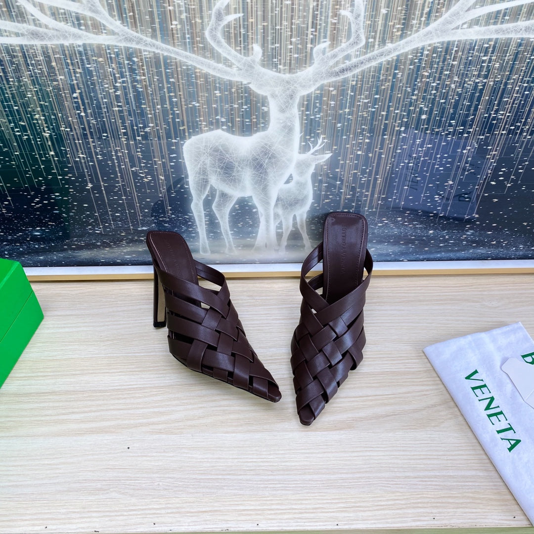 BOTTEGA VENETA ALFIE LEATHER HIGH MULES IN CHOCOLATE BROWN CALFSKIN WITH WOVEN DESIGN