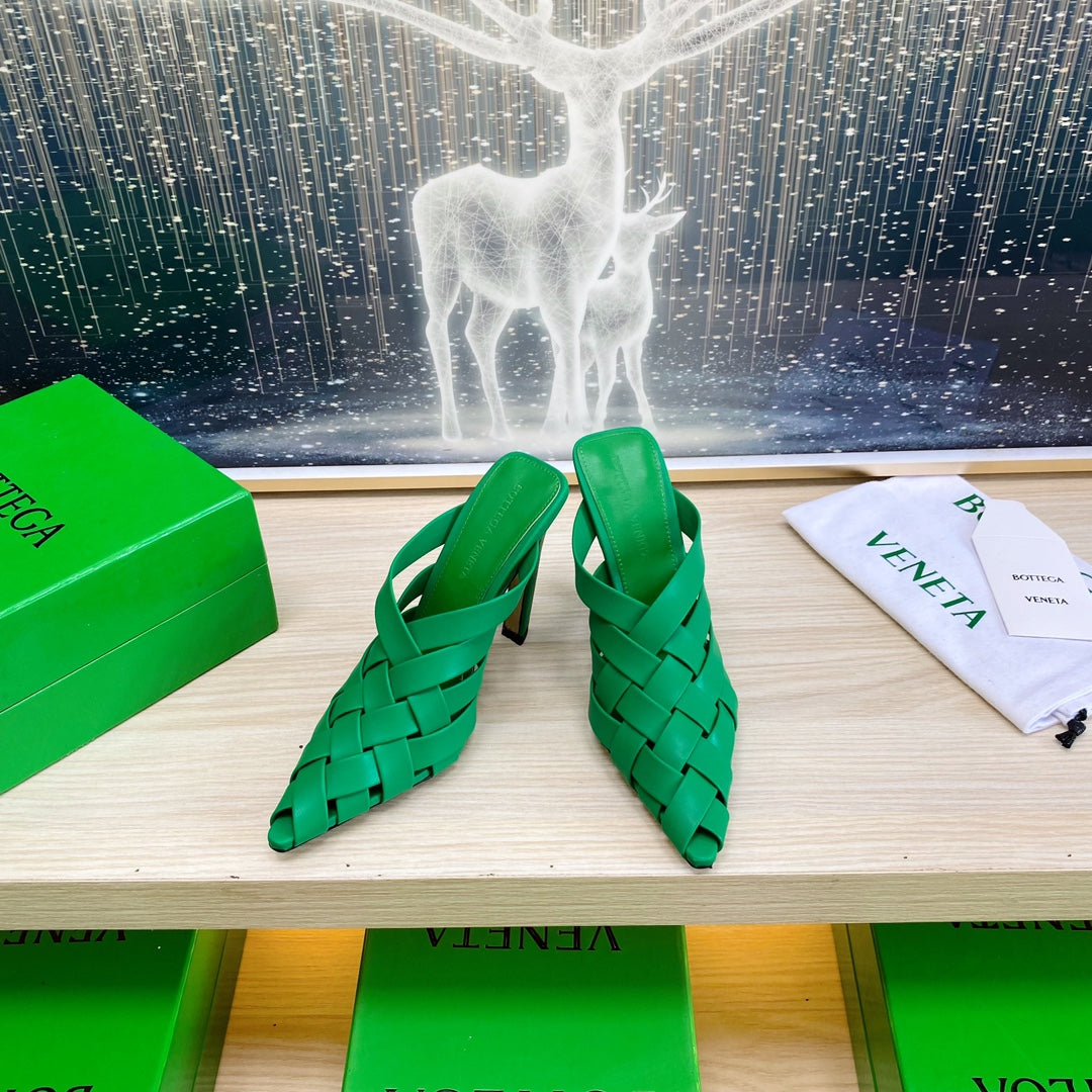 BOTTEGA VENETA ALFIE LEATHER HIGH MULES IN EMERALD GREEN CALFSKIN WITH WOVEN DESIGN