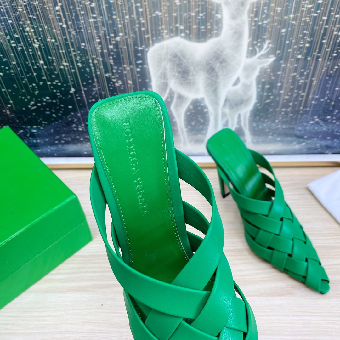 BOTTEGA VENETA ALFIE LEATHER HIGH MULES IN EMERALD GREEN CALFSKIN WITH WOVEN DESIGN