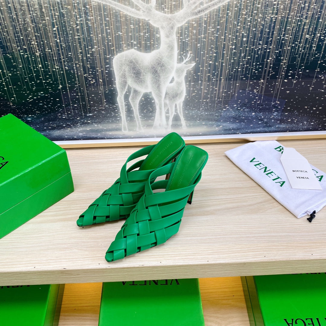BOTTEGA VENETA ALFIE LEATHER HIGH MULES IN EMERALD GREEN CALFSKIN WITH WOVEN DESIGN