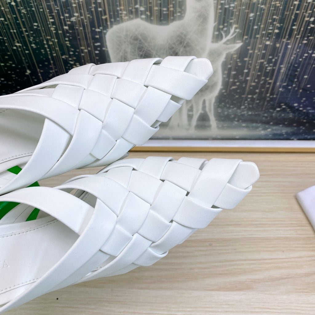 BOTTEGA VENETA ALFIE LEATHER HIGH MULES IN WHITE CALFSKIN WITH WOVEN DESIGN