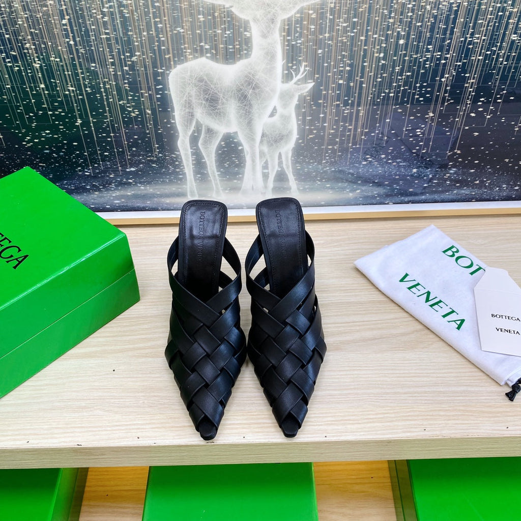 BOTTEGA VENETA ALFIE LEATHER HIGH MULES IN BLACK CALFSKIN WITH WOVEN DESIGN