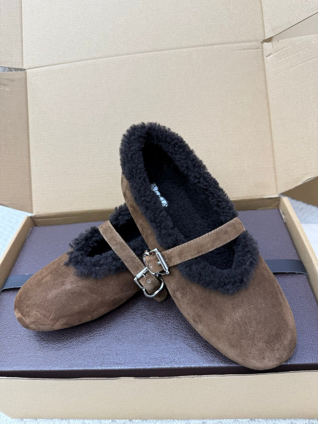 ALAIA 25S SHEARLING BALLET FLATS IN DARK BROWN SUEDE