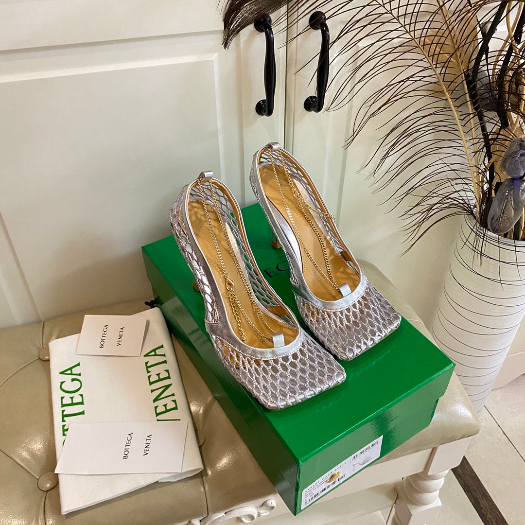 BOTTEGA VENETA STRETCH LACE-UP SANDAL IN SILVER METALLIZED MESH AND LEATHER 9 CM