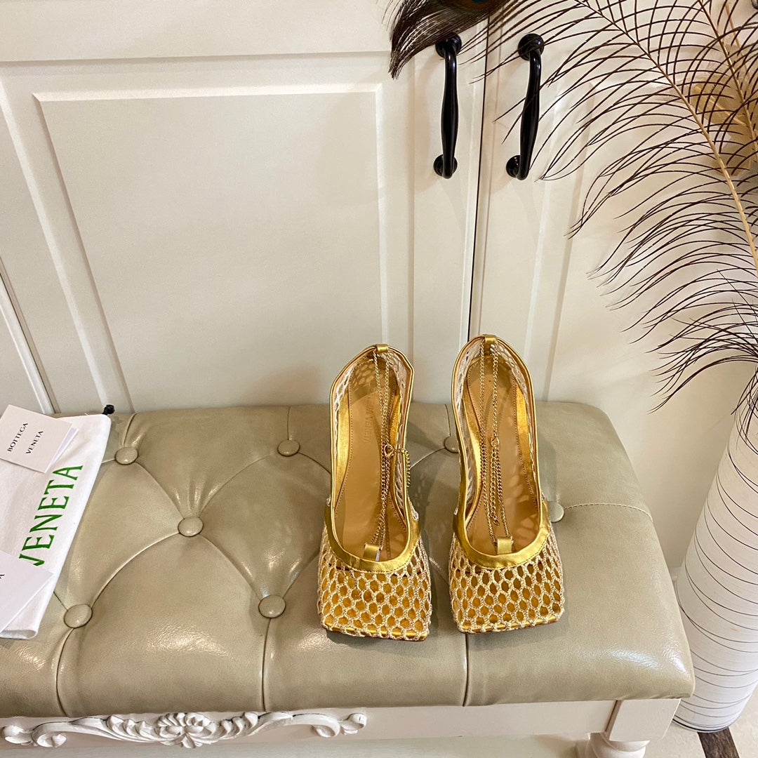 BOTTEGA VENETA STRETCH LACE-UP SANDAL IN GOLD METALLIZED MESH AND LEATHER 9 CM