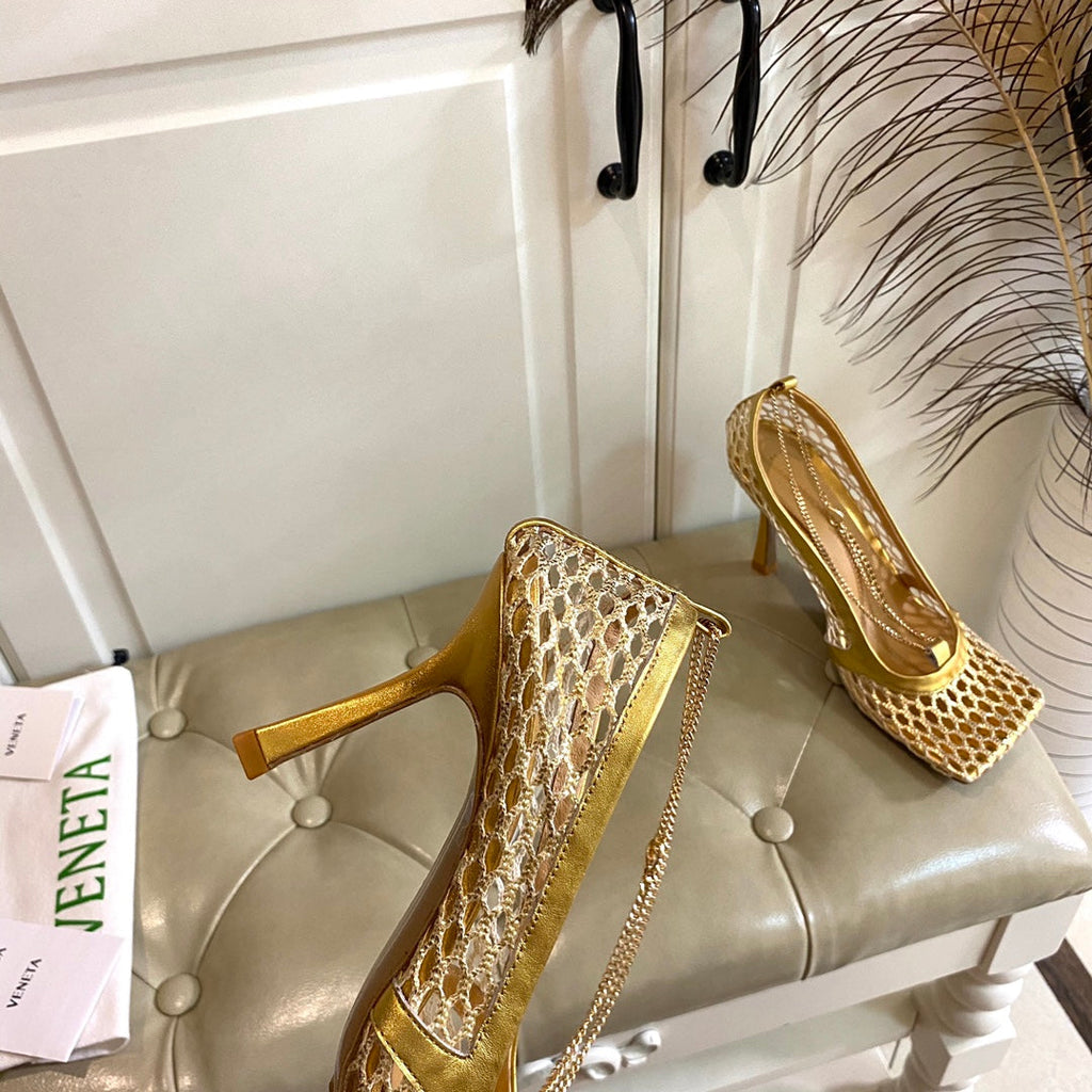 BOTTEGA VENETA STRETCH LACE-UP SANDAL IN GOLD METALLIZED MESH AND LEATHER 9 CM