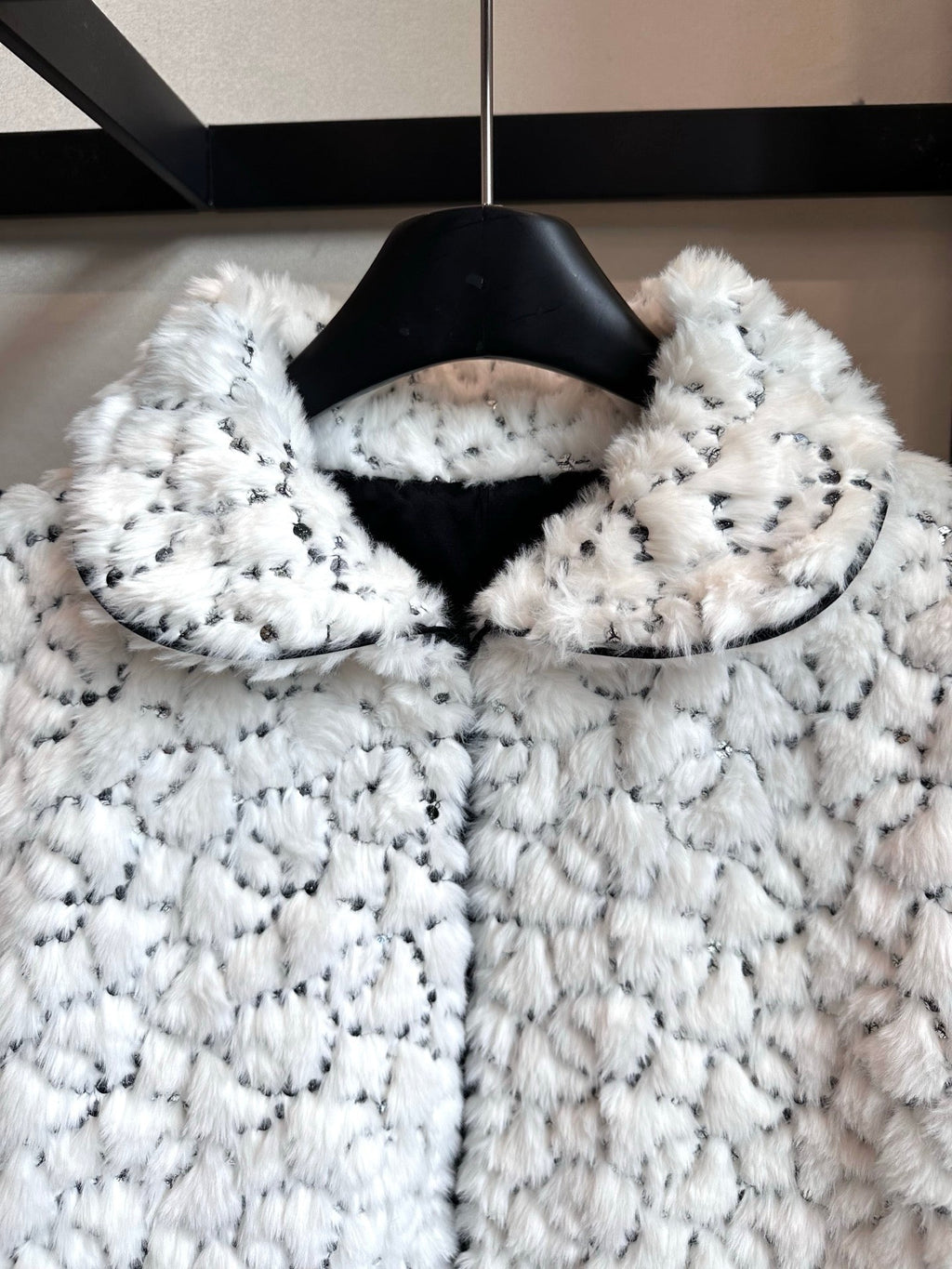 CHANEL 25S VELVET SEQUIN-EMBELLISHED JACKET 463
